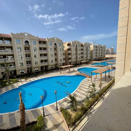 Aven Resort Compound